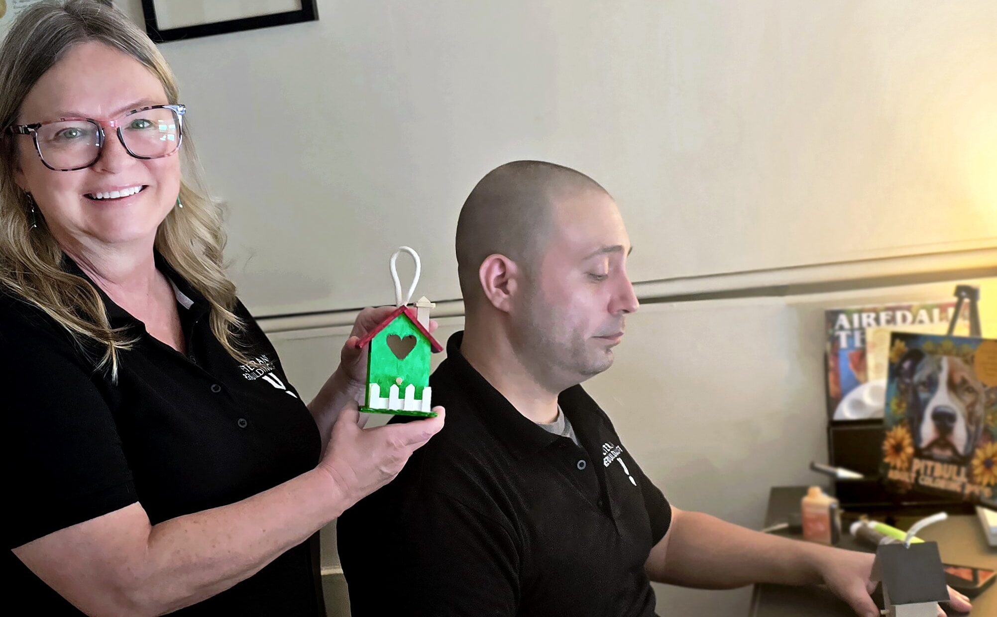 VRL volunteer Susan Dachs and Christian Zamora at the creative arts workshop hosted by Veterans Rebuilding Life.