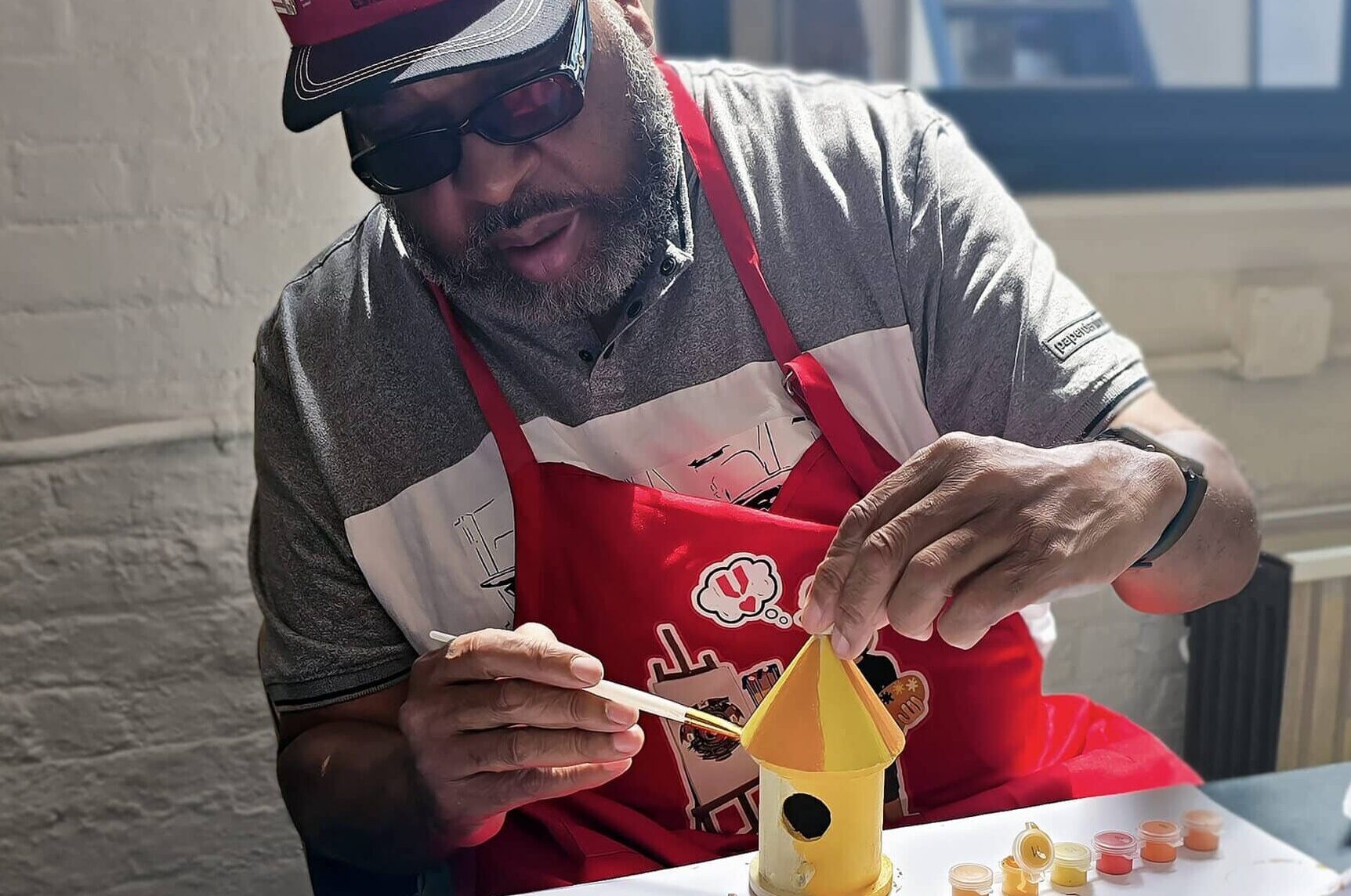 Marine Corps Veteran Trace Ray at the Creative Arts Workshop hosted by Veterans Rebuilding Life.